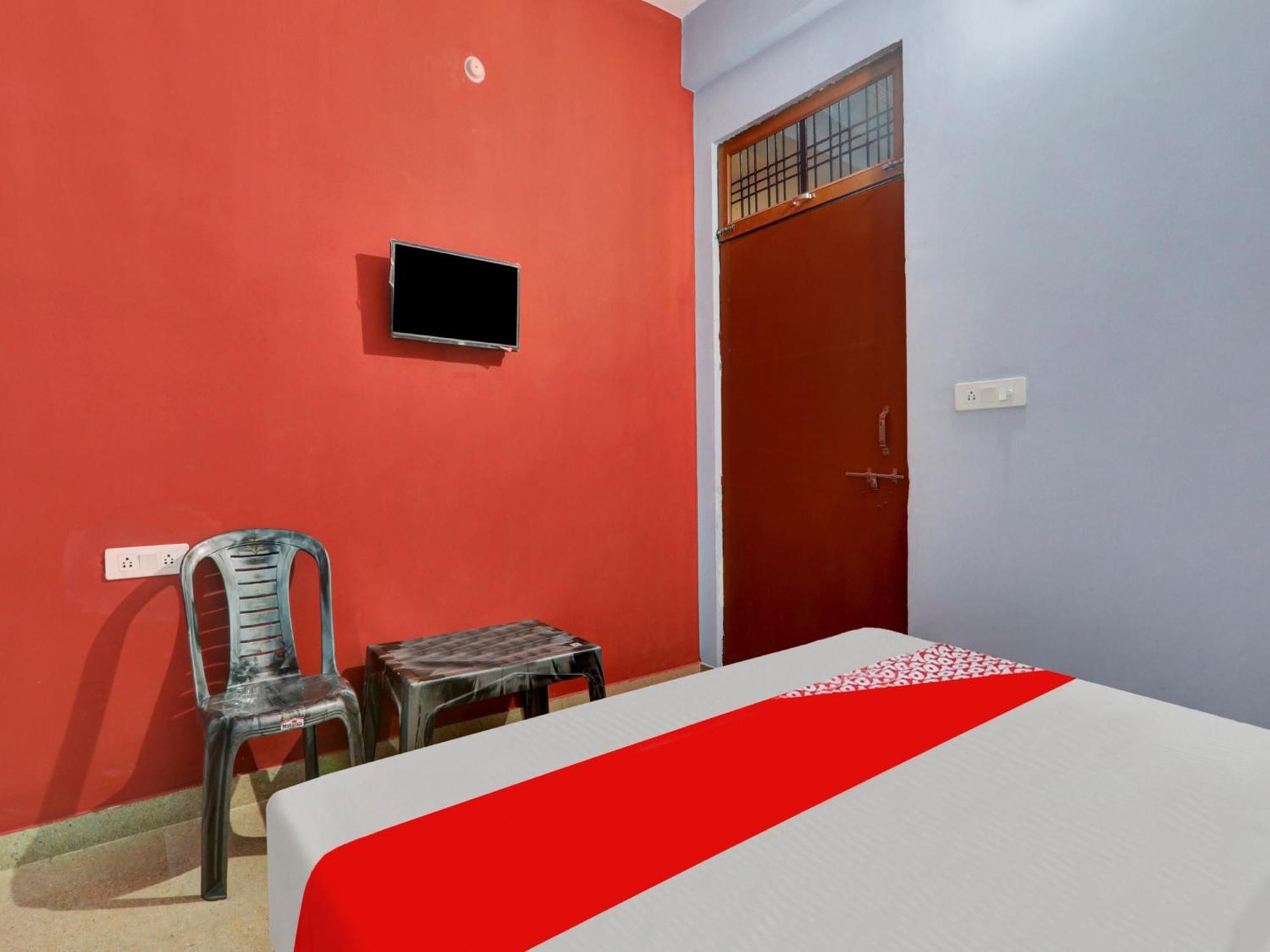 Hotel O Aradhya Galaxy Bhauli Kültér fotó